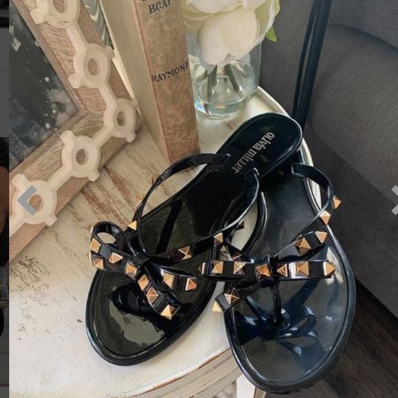 olivia miller femme fatale jelly sandal